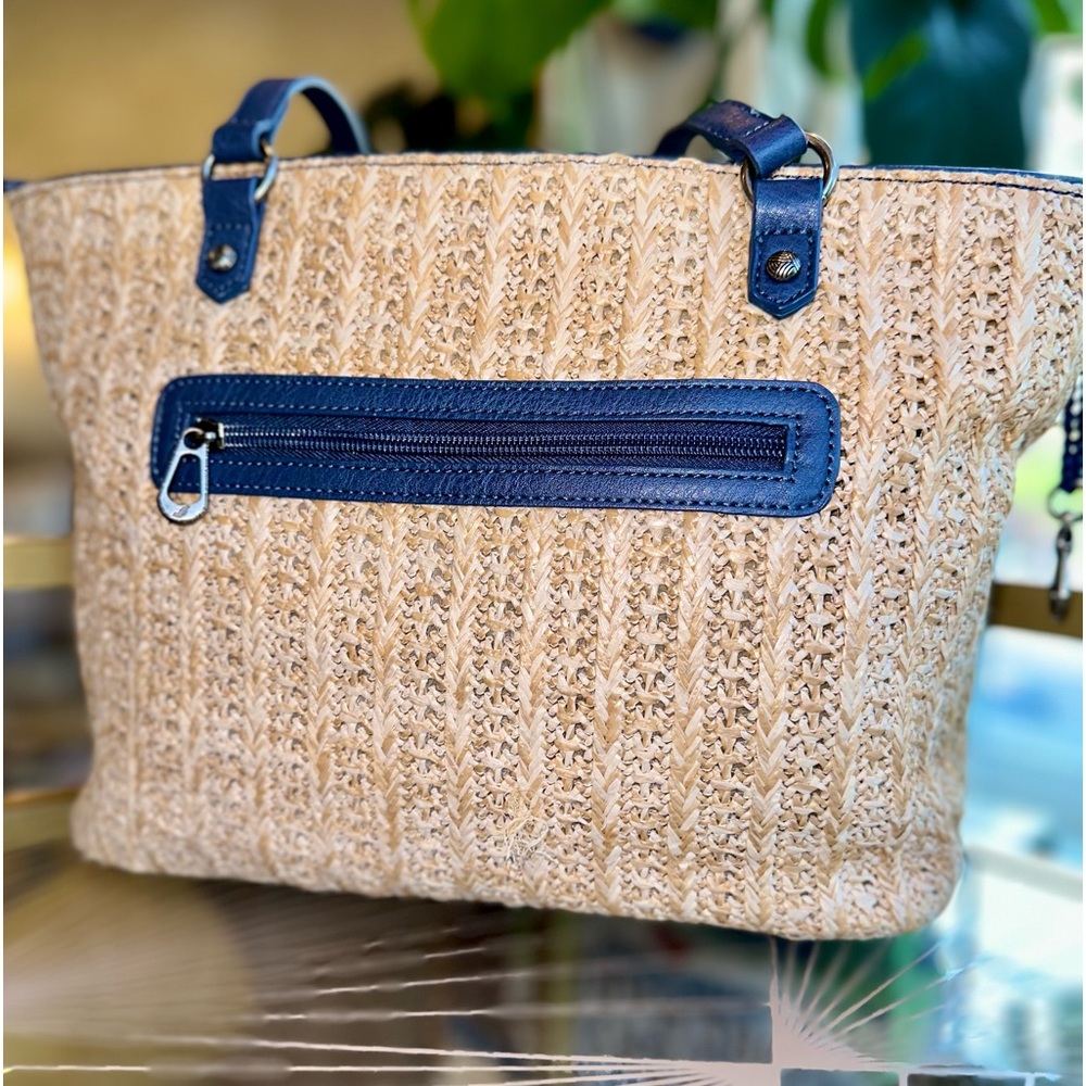 Sakroots Straw Shoulder Bag Navy Blue & White Design Keychain Included Tote Bag